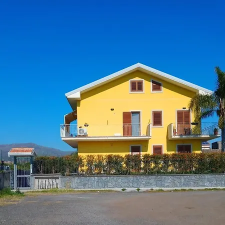 Apartamento Yellow House Fiumefreddo di Sicilia